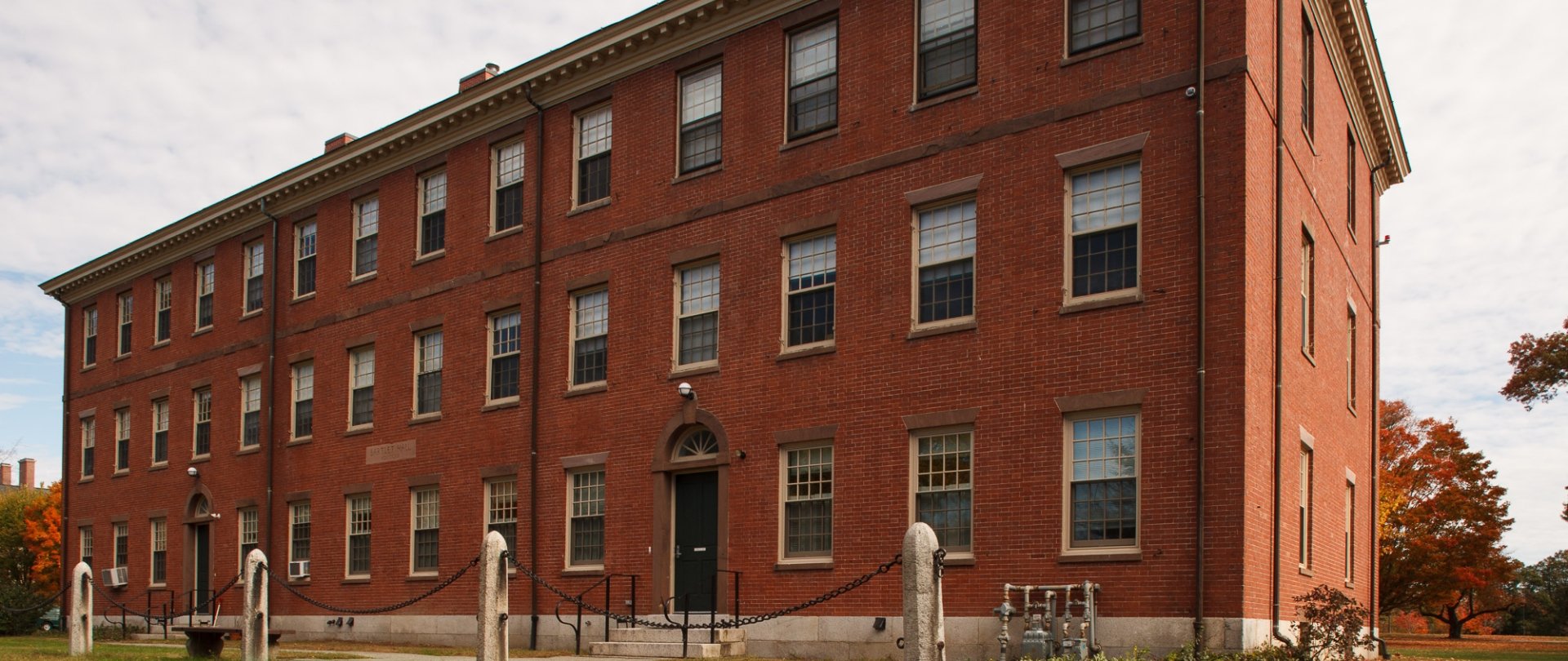 Phillips Andover Academy building exterior