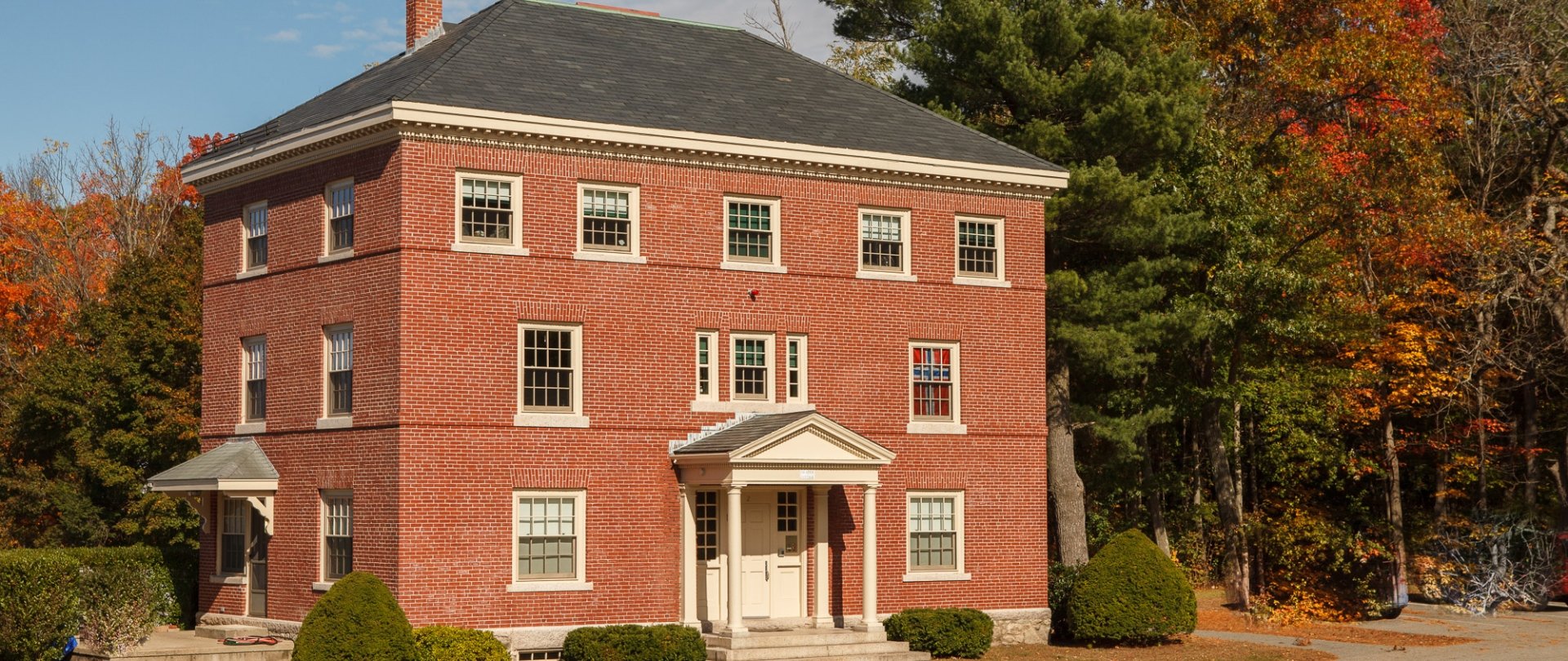 Phillips Andover Academy building exterior